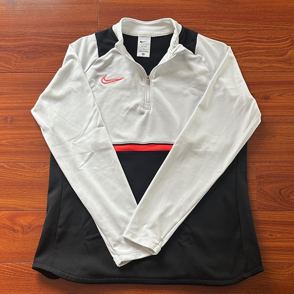 Nike Women's Quarter Zip